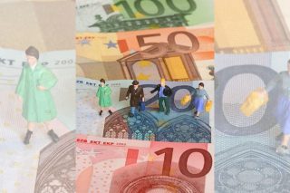 Επίθεση στους… εργαζόμενους στο όνομα της ανταγωνιστικότητας